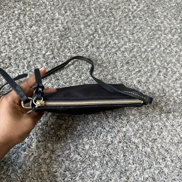 Dooney & Bourke Nylon Crossbody Pouchette Black Excellent preowned Condition - Picture 6 of 11